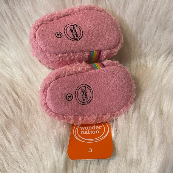 Wonder Nation Slippers Girls Size 3 Pink Fuzzy Rainbow Bootie Shoes NEW - Picture 5 of 5